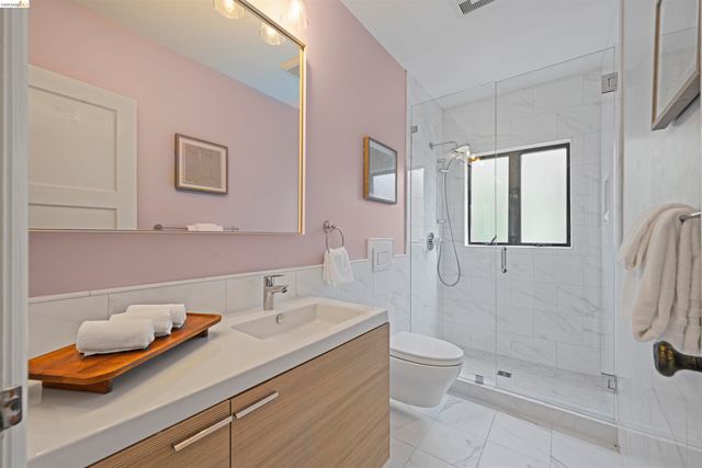 1170 Sterling Ave, Berkeley, CA 94708