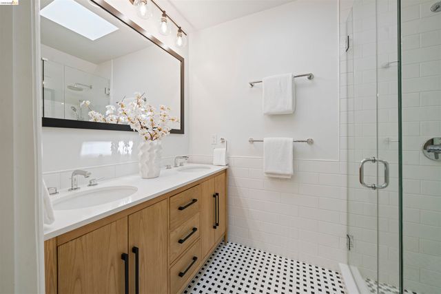 1170 Sterling Ave, Berkeley, CA 94708