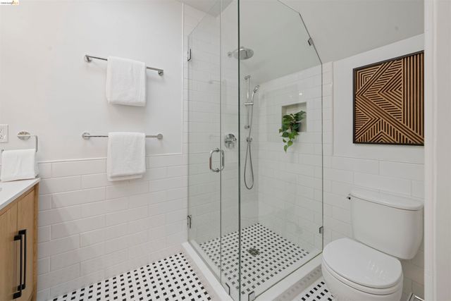 1170 Sterling Ave, Berkeley, CA 94708