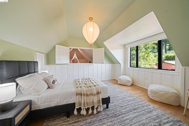 1170 Sterling Ave, Berkeley, CA 94708