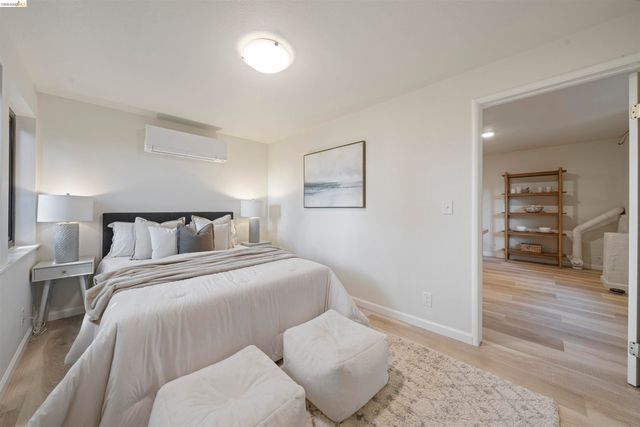 1170 Sterling Ave, Berkeley, CA 94708