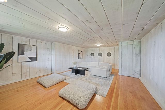 1170 Sterling Ave, Berkeley, CA 94708