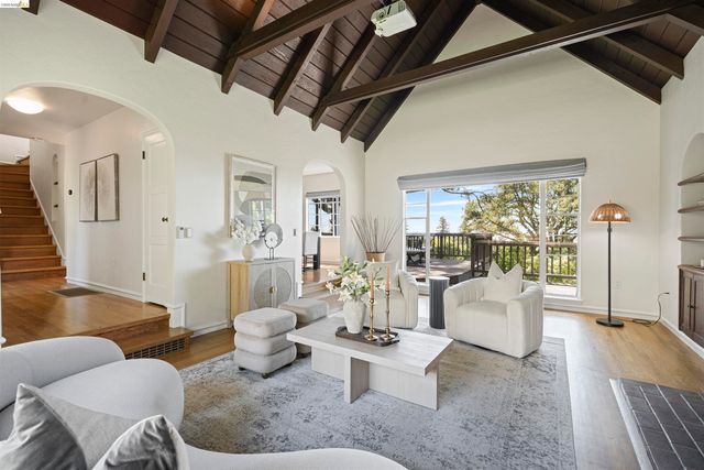 1170 Sterling Ave, Berkeley, CA 94708