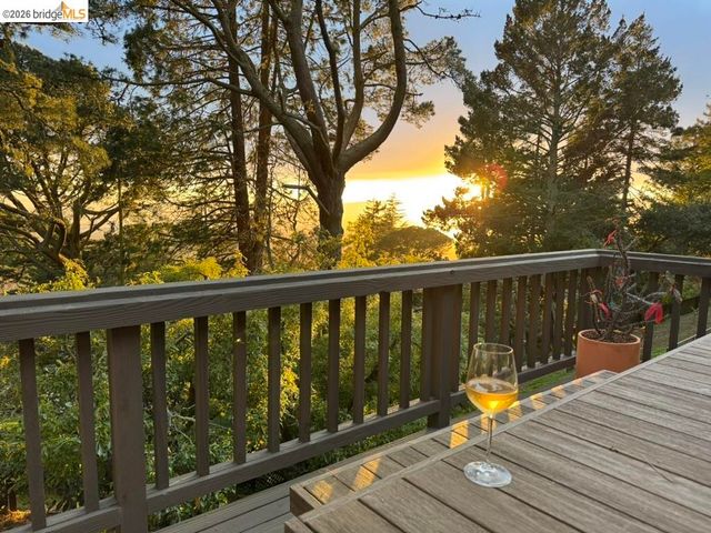 1170 Sterling Ave, Berkeley, CA 94708