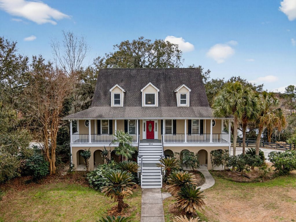 Image 1 of property listing at 3983 Gift Boulevard, Johns Island, SC 29455