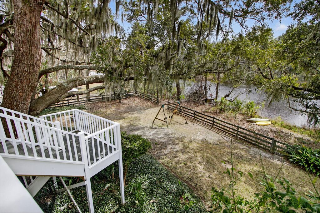 Image 33 of property listing at 3983 Gift Boulevard, Johns Island, SC 29455