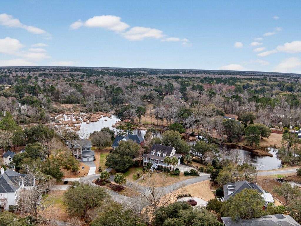 Image 38 of property listing at 3983 Gift Boulevard, Johns Island, SC 29455