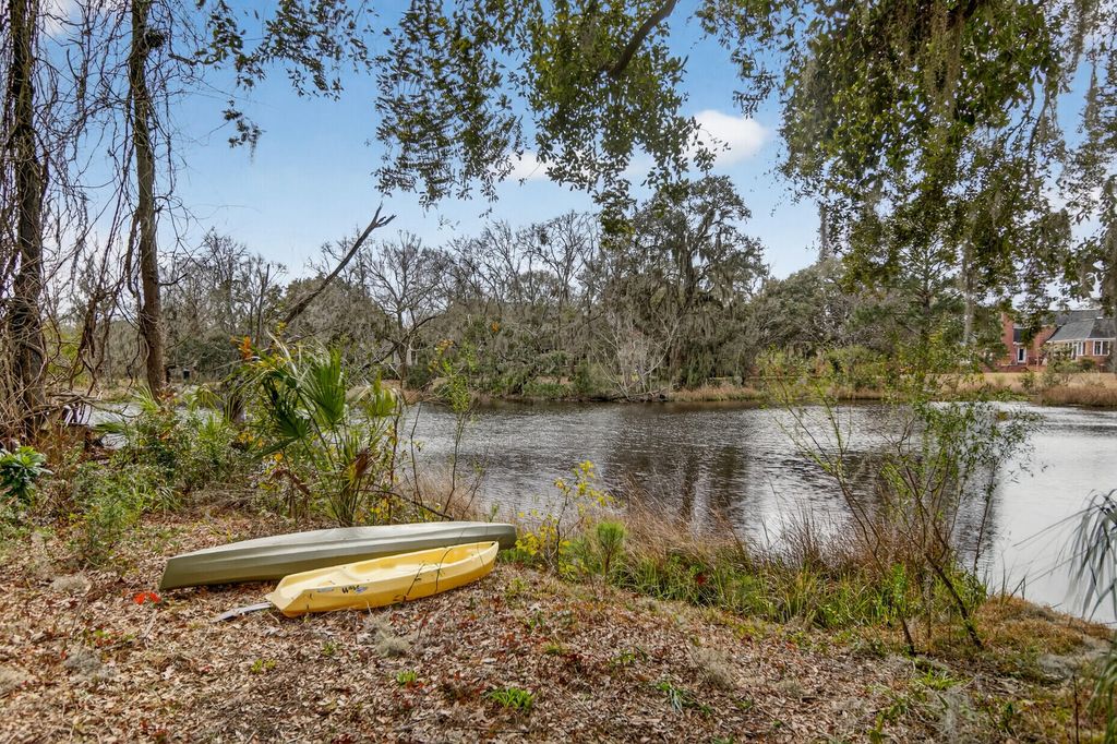 Image 5 of property listing at 3983 Gift Boulevard, Johns Island, SC 29455