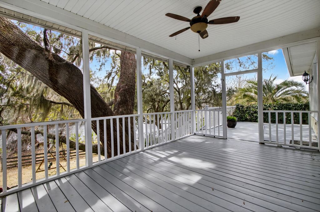 Image 7 of property listing at 3983 Gift Boulevard, Johns Island, SC 29455