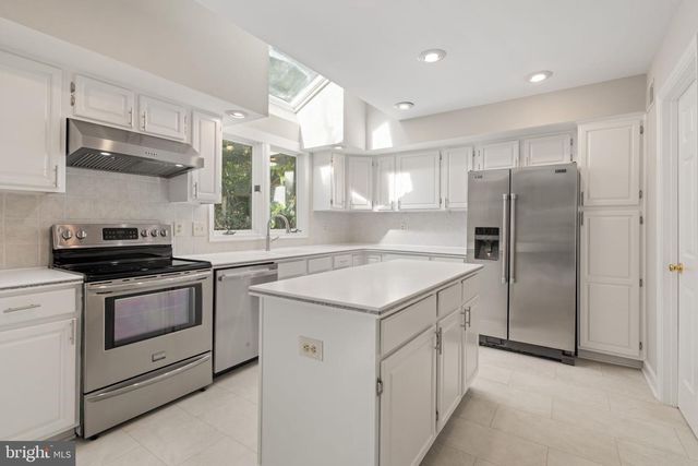 15153 STILLFIELD PL, Centreville, VA 20120
