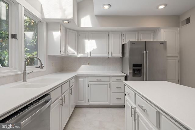 15153 STILLFIELD PL, Centreville, VA 20120