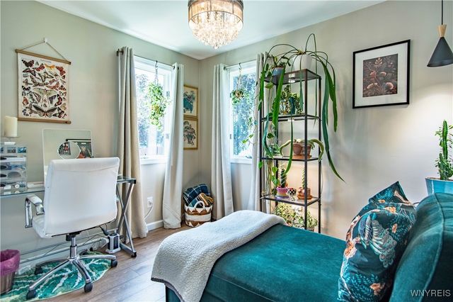 25 Parkside Drive, Lancaster, NY 14086