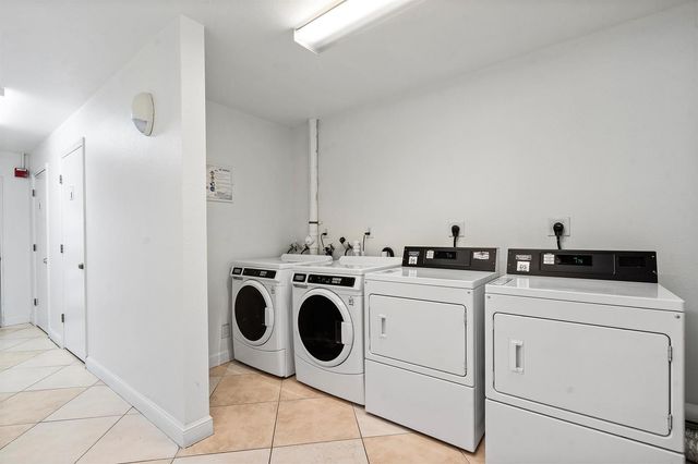 2881 NE 32ND Street 220, Fort Lauderdale, FL 33306