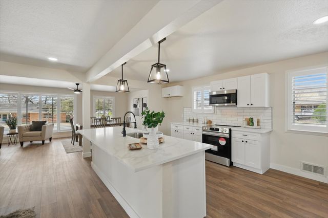 1007 Carroll Drive, Garland, TX 75041