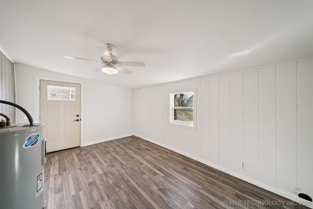 320 N Hogan Street, Pryor, OK 74361