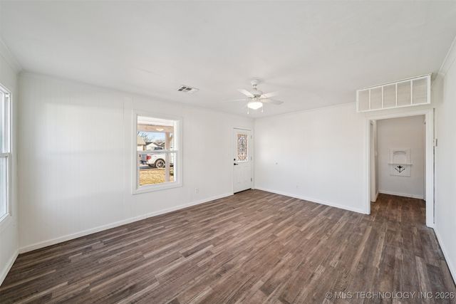 320 N Hogan Street, Pryor, OK 74361