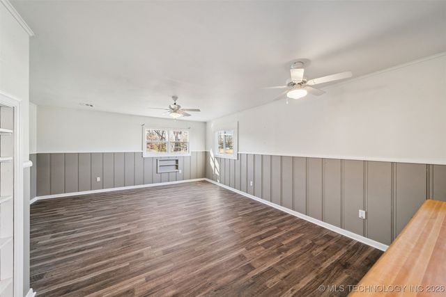 320 N Hogan Street, Pryor, OK 74361