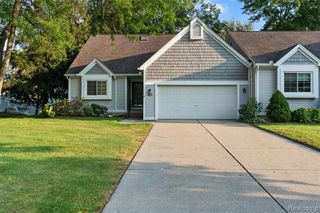 6859 Tangle Wood, Waterford, MI 48327