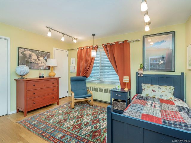 7 Cedar Lane, Glen Head, NY 11545