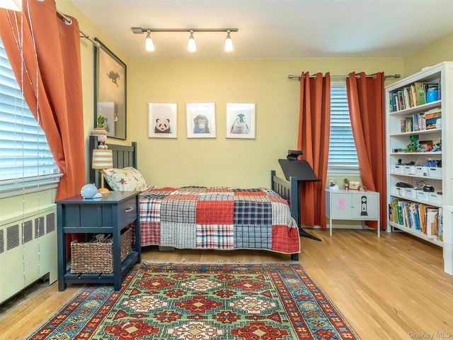 7 Cedar Lane, Glen Head, NY 11545
