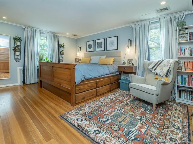 7 Cedar Lane, Glen Head, NY 11545