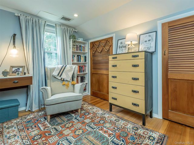 7 Cedar Lane, Glen Head, NY 11545