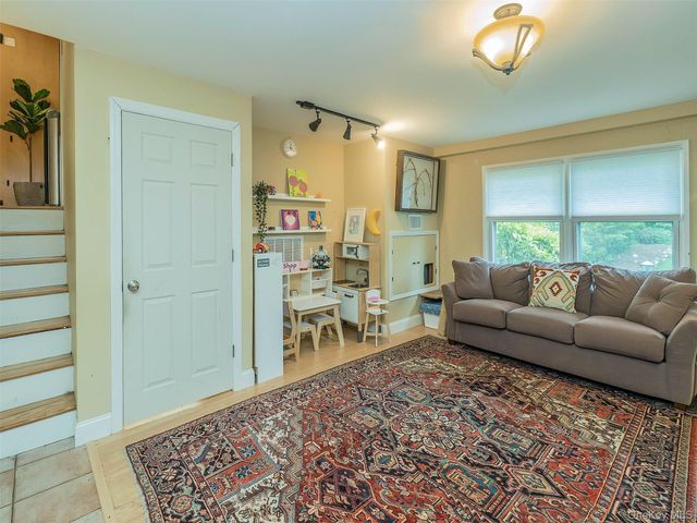 7 Cedar Lane, Glen Head, NY 11545