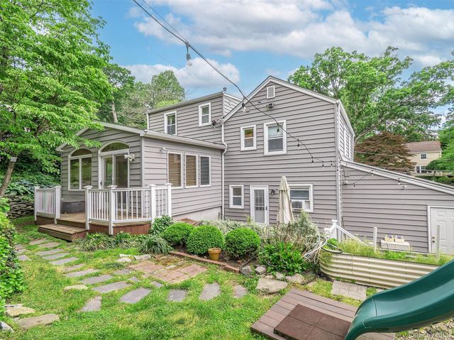 7 Cedar Lane, Glen Head, NY 11545