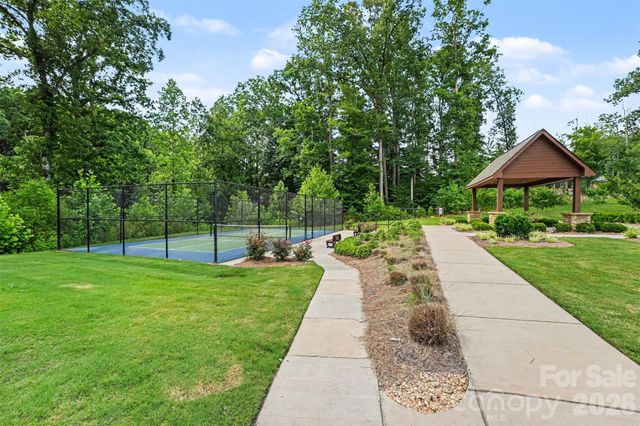 5043 Antebellum Drive, Iron Station, NC 28080