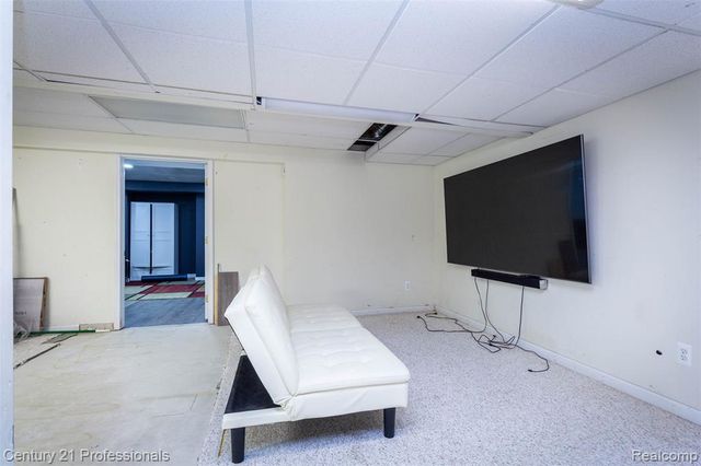 2004 Twin Sun Circle, Commerce Twp, MI 48390