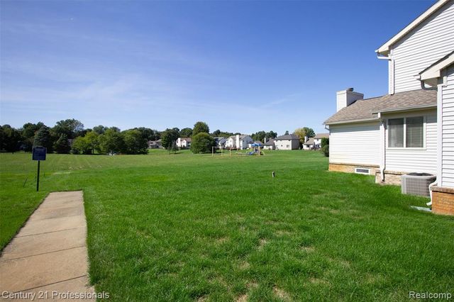 2004 Twin Sun Circle, Commerce Twp, MI 48390