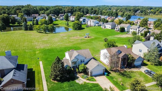 2004 Twin Sun Circle, Commerce Twp, MI 48390