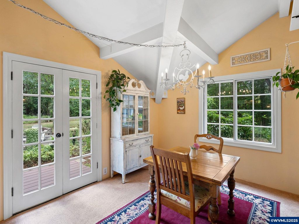 Image 14 of property listing at 19875 SW Meadow View Dr, Mcminnville, OR 97128