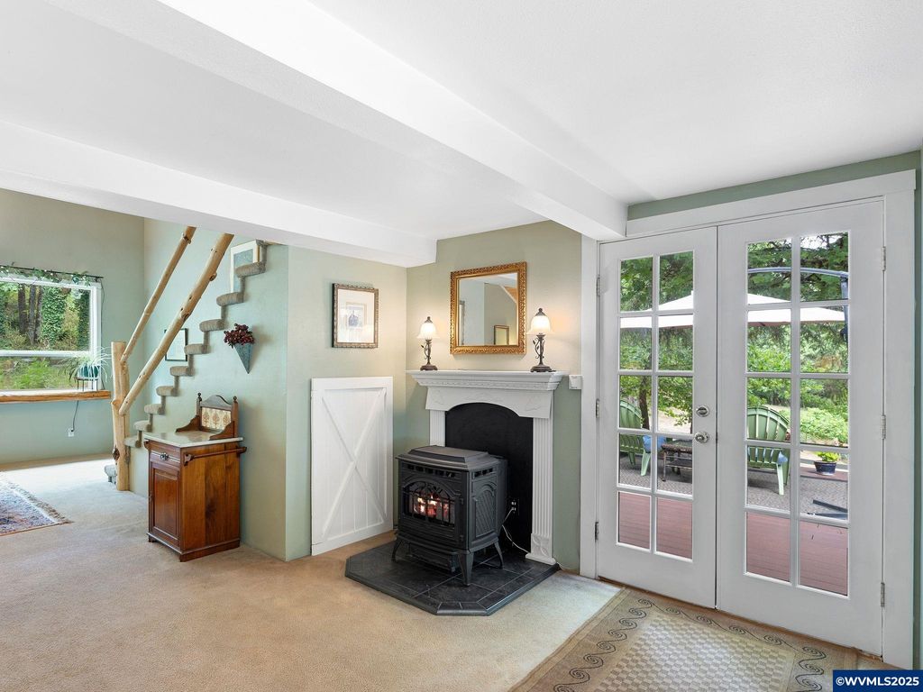 Image 17 of property listing at 19875 SW Meadow View Dr, Mcminnville, OR 97128