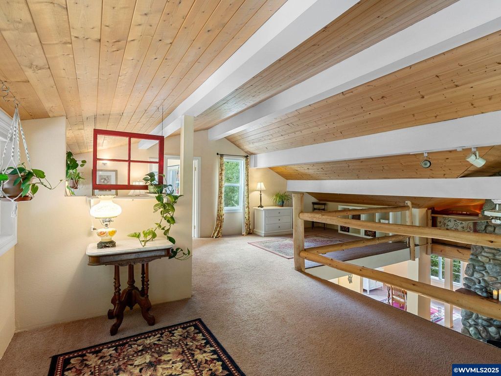 Image 23 of property listing at 19875 SW Meadow View Dr, Mcminnville, OR 97128