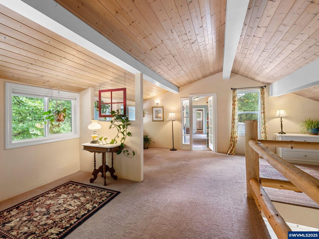 Image 24 of property listing at 19875 SW Meadow View Dr, Mcminnville, OR 97128