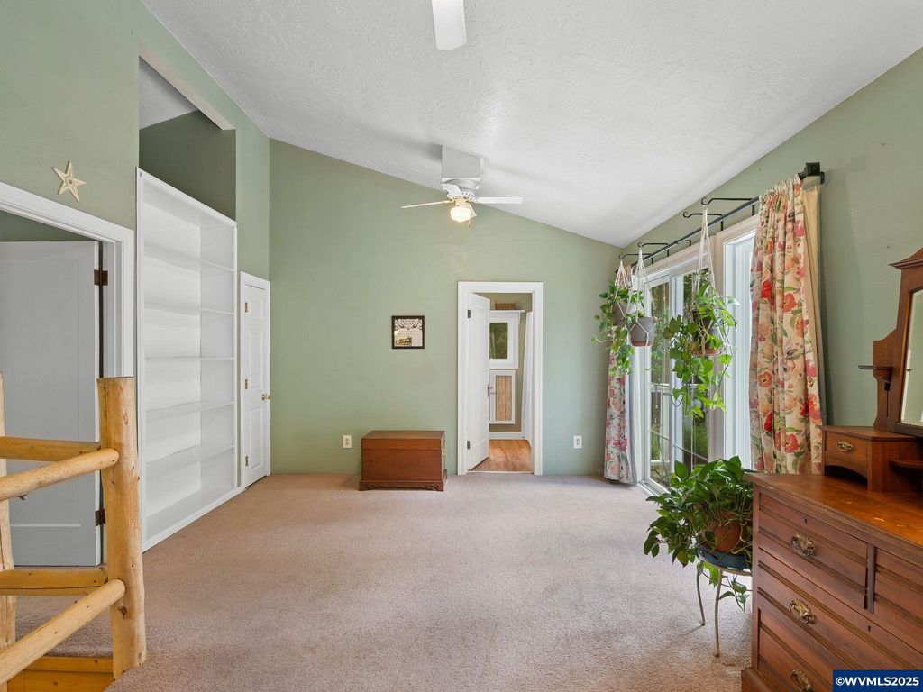 Image 27 of property listing at 19875 SW Meadow View Dr, Mcminnville, OR 97128