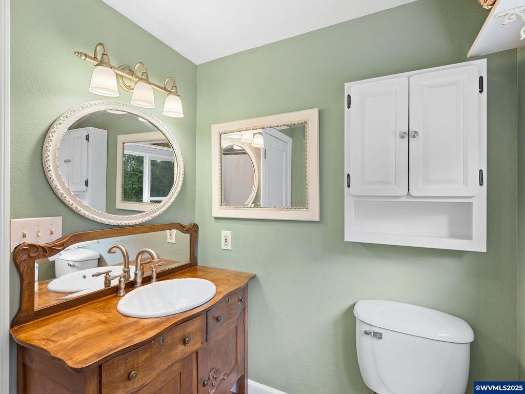 Image 29 of property listing at 19875 SW Meadow View Dr, Mcminnville, OR 97128