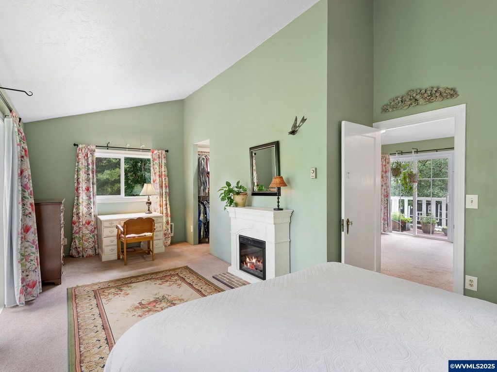 Image 31 of property listing at 19875 SW Meadow View Dr, Mcminnville, OR 97128