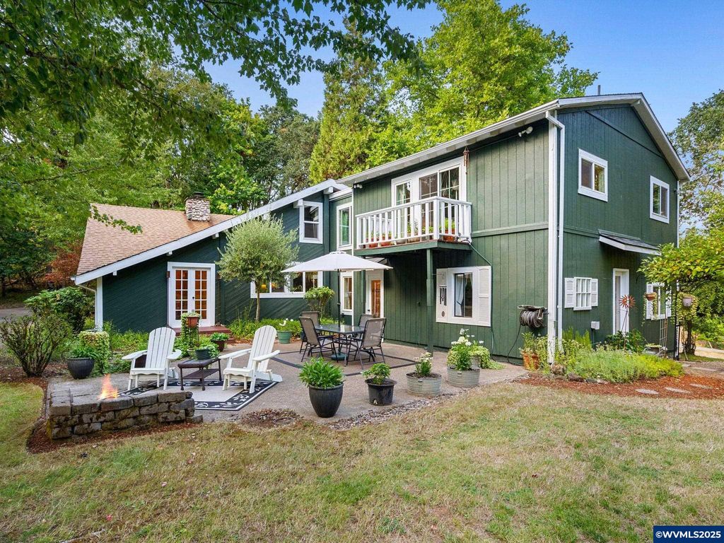 Image 34 of property listing at 19875 SW Meadow View Dr, Mcminnville, OR 97128