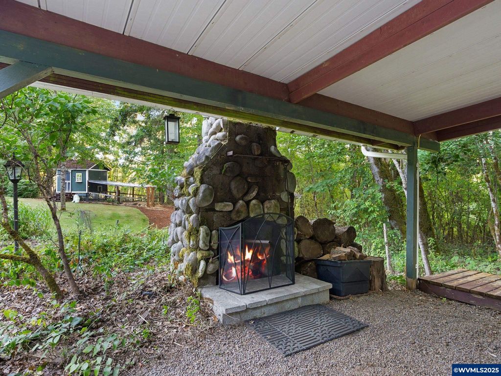 Image 40 of property listing at 19875 SW Meadow View Dr, Mcminnville, OR 97128