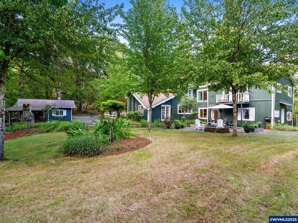 Image 42 of property listing at 19875 SW Meadow View Dr, Mcminnville, OR 97128