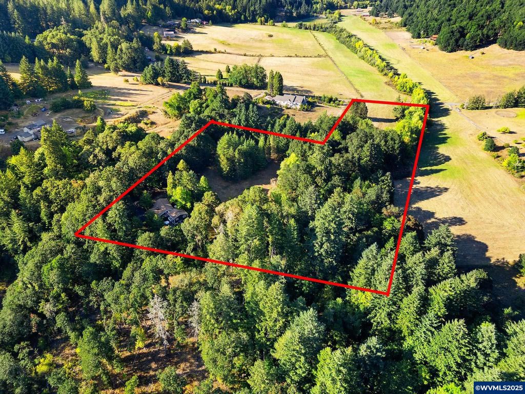 Image 49 of property listing at 19875 SW Meadow View Dr, Mcminnville, OR 97128