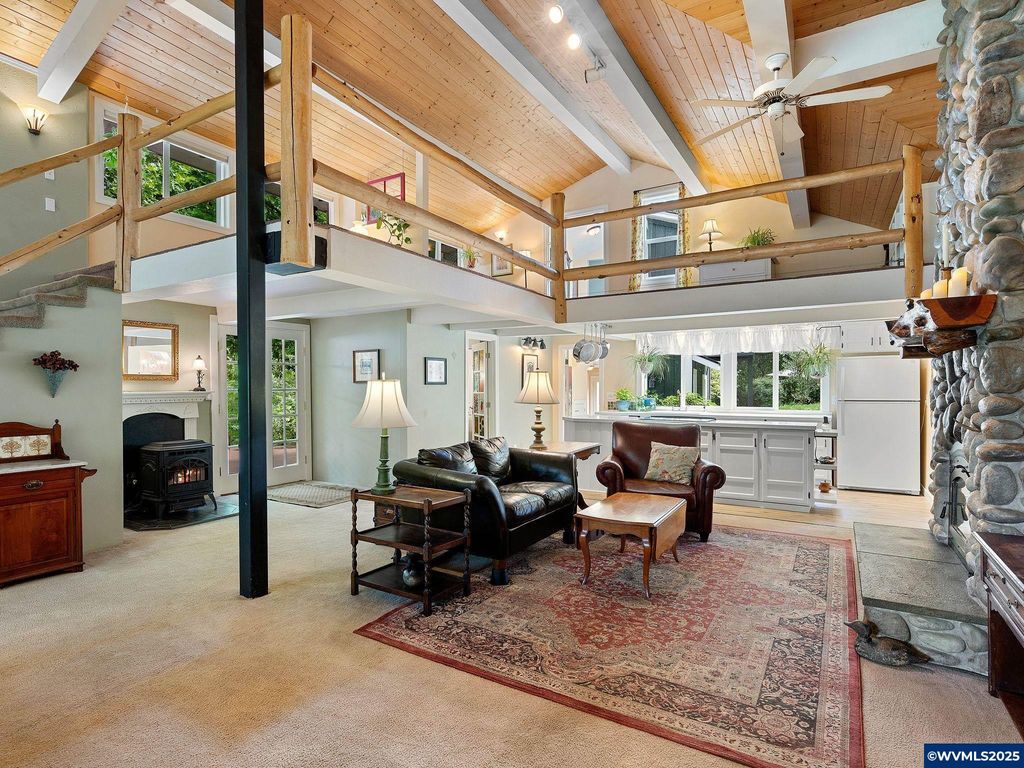 Image 7 of property listing at 19875 SW Meadow View Dr, Mcminnville, OR 97128