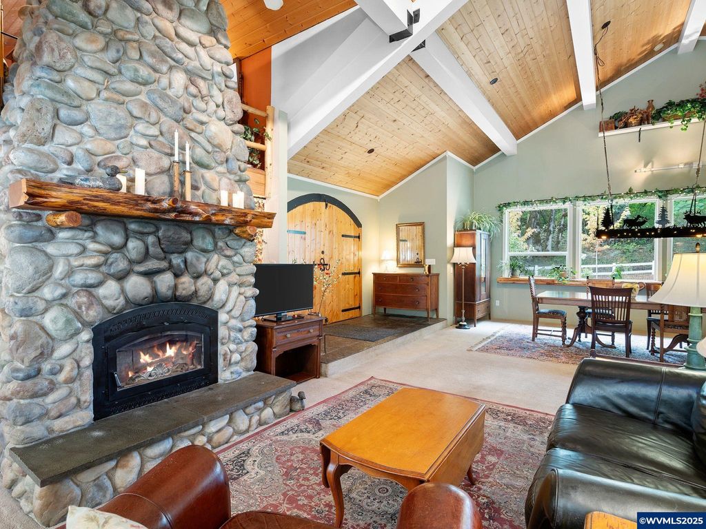 Image 8 of property listing at 19875 SW Meadow View Dr, Mcminnville, OR 97128