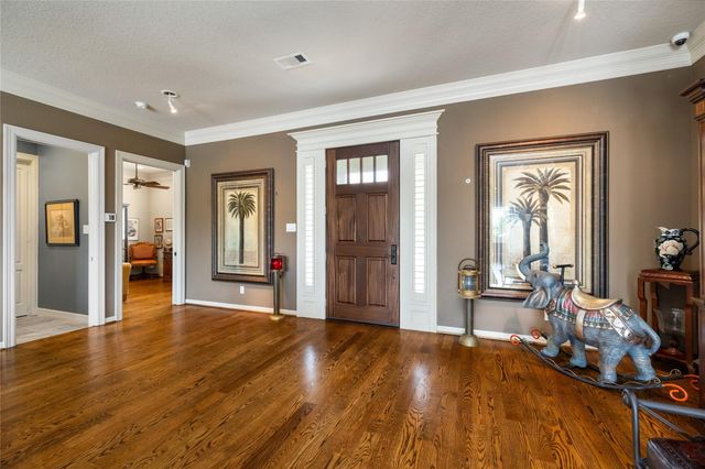 1123 Du Barry Lane, Houston, TX 77018