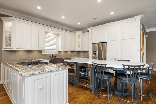 1123 Du Barry Lane, Houston, TX 77018