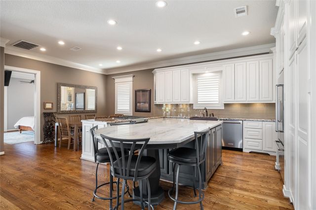 1123 Du Barry Lane, Houston, TX 77018