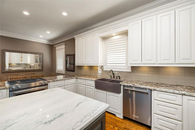 1123 Du Barry Lane, Houston, TX 77018