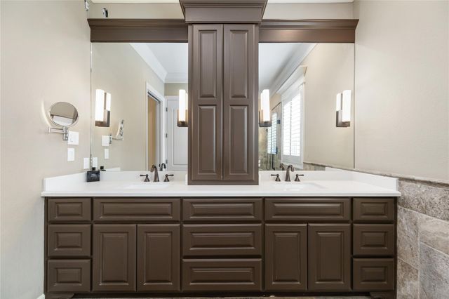 1123 Du Barry Lane, Houston, TX 77018